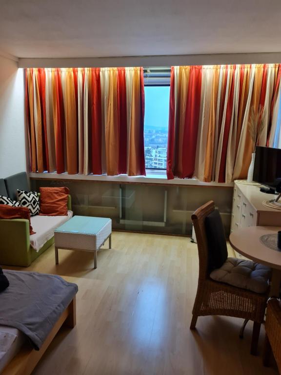 Eine Zimmer Apartment 100 Plieninger Straße, 70567 Stuttgart