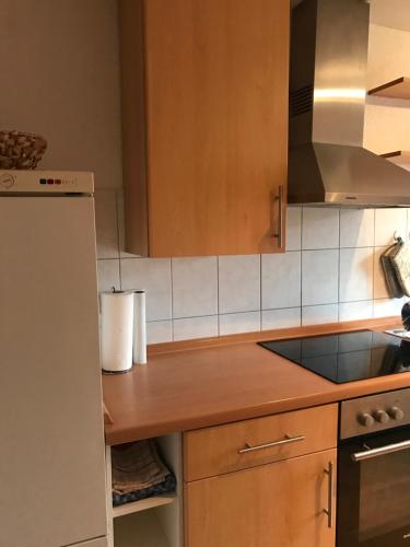 einfache Monteur Wohnung mit Küche ohne WIFI 3 Schlafzimmer in Salzgitter Thiede