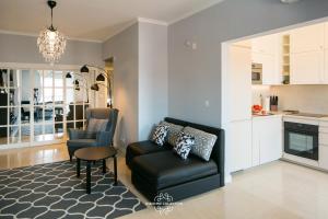 Elegance Lisbon View 68 by Lisbonne Collection