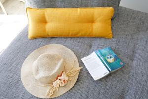 ELEGANCE YourHostHelper