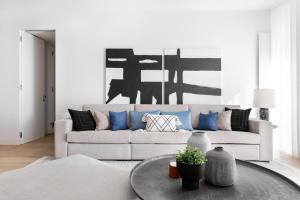 Elegant 1-BR Apartment in Perfect Centre