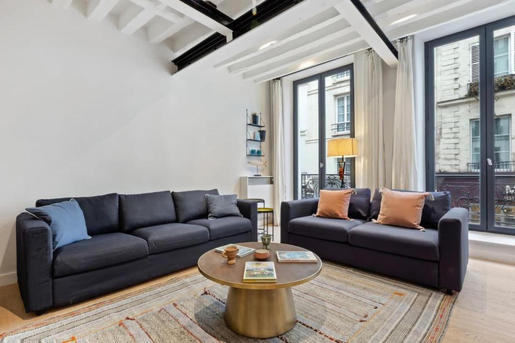 Elegant 2 Bedroom Apartment in Paris , 75001 Paris
