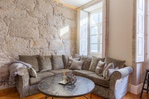 Elegant 2BR Duplex in City Center by LovelyStay
