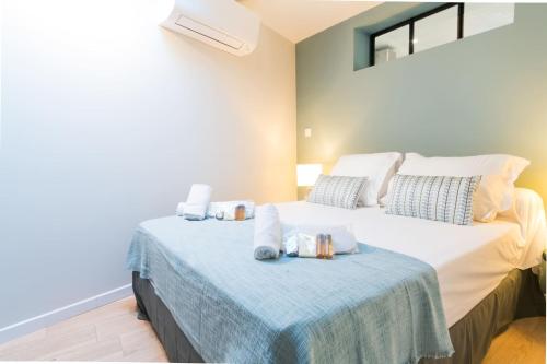 Elegant 2br with 2 bathrooms and AC close to Les Halles dAvignon Welkeys