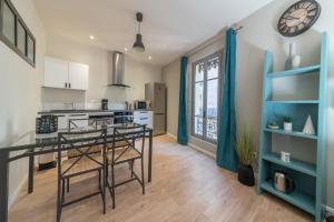 Elegant 2br with 2 bathrooms and AC close to Les Halles dAvignon Welkeys