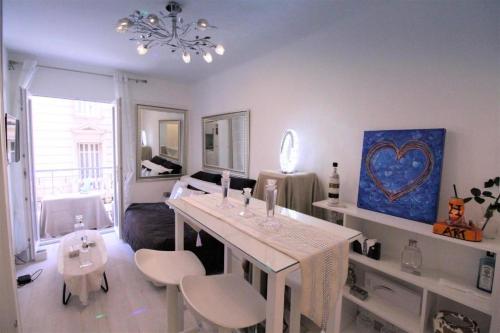 Elegant Apart, 5Min Monaco Casino, BnbRickeys
