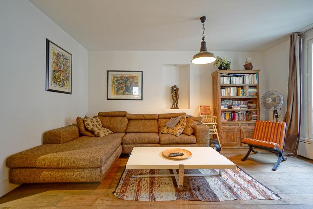 Appartement Elegant Apartment In The Marais Paris 3rd 20 Rue de Montmorency 75003 Paris
