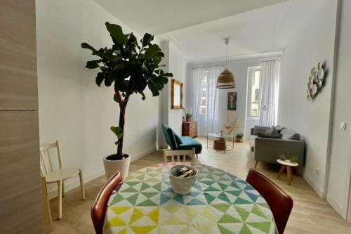 ELEGANT apt in the heart of MARSEILLE
