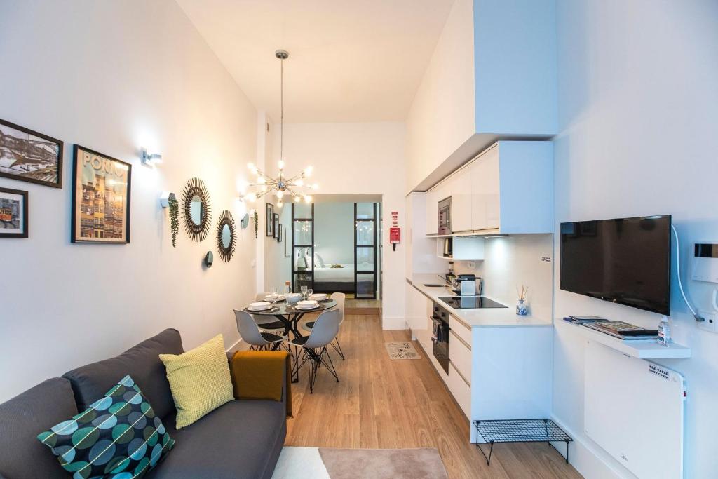 Appartement Elegant & Bright Flat by LovelyStay 1235 Rua de Santa Catarina 4000-008 Porto