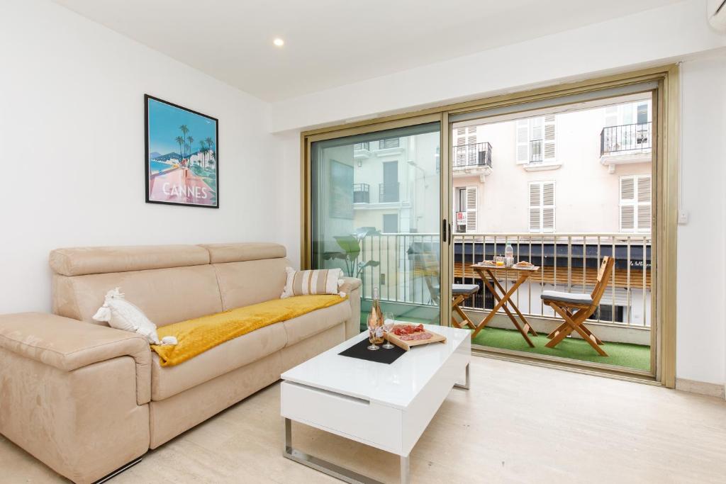 Appartement Elegant one room of golden square 1 Rue des Frères Pradignac 06400 Cannes