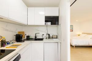 Elegant one room of golden square