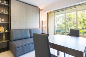 Elegant Studio with Air Conditioning