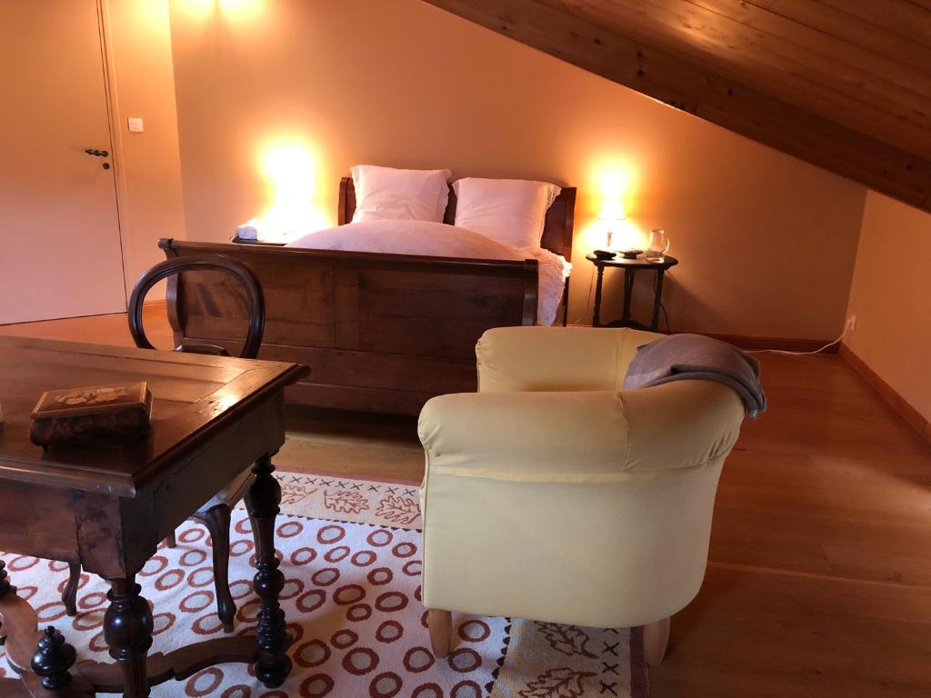 Elegant Studio with Air Conditioning