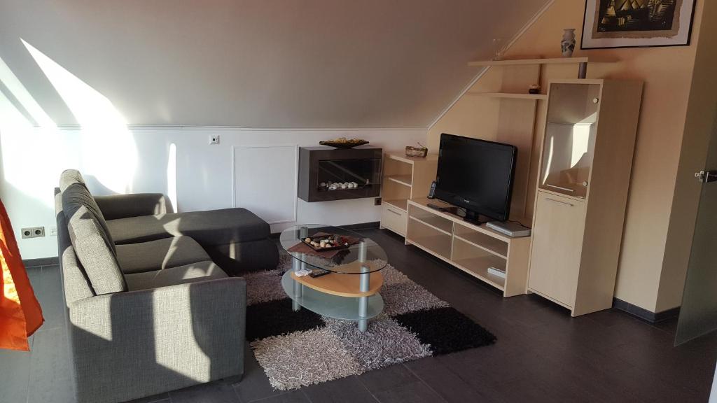 Elegantes Apartment Alte Salzstraße 2 A, 90530 Wendelstein