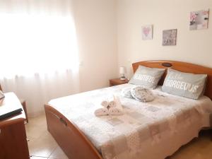 ELEGANZ HOUSE