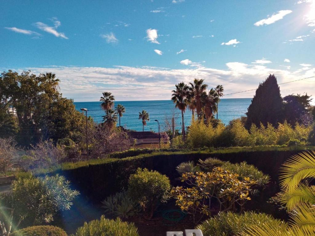 Eliana Appartment 13 Avenue Aristide Briand, 06500 Menton