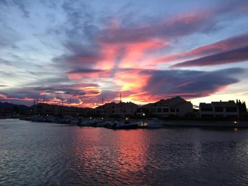 Appartement En Bord De Mer Avec Piscine Saint-Cyprien france