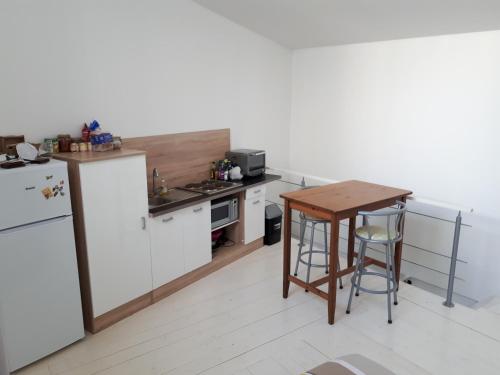 Appartement Appartement en Duplex 6 Rue de l'Hospice Viviers