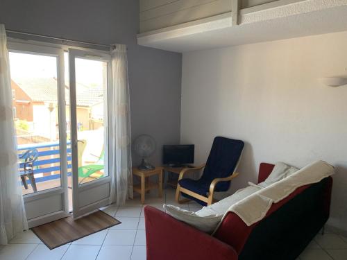 Appartement en duplex à 400 m de la plage dans résidence avec piscine commune 1 chambre 4 couchages WIFI LXOND47 Portiragnes france