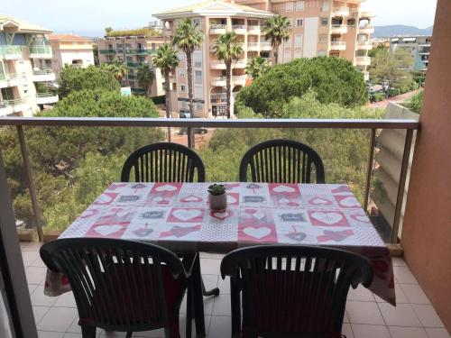 Appartement Appartement en front de mer avec parking privatif Boulevard d'Alger Fréjus