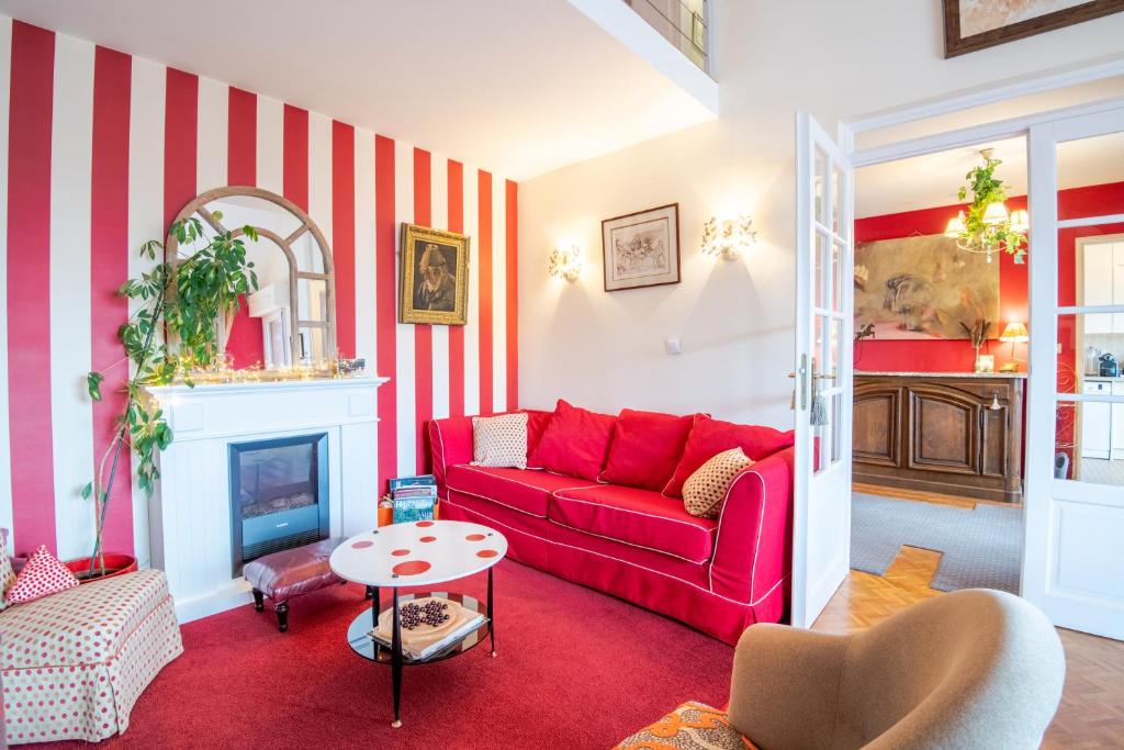 Appartement En rouge et blanc 20 Rue Ledru Rollin 37000 Tours