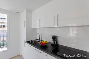 Enchanting 2 bedroom with sea view and AC - Dodo et Tartine
