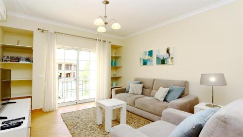 Encosta das Oliveiras, Cleverdetails CD 247