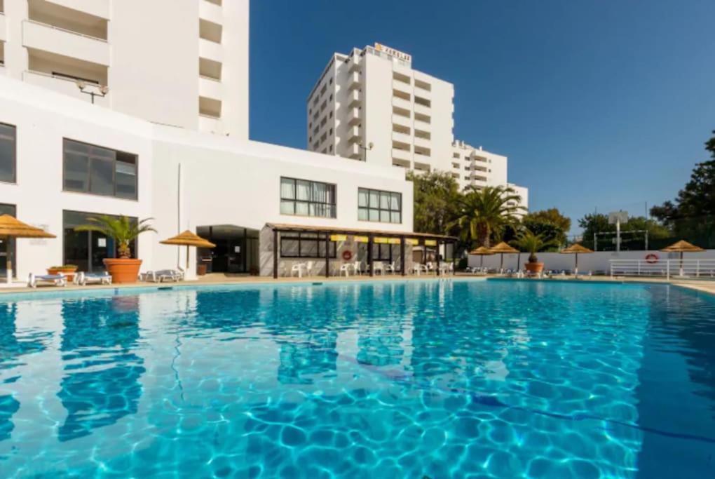 Appartement endless summer- t1 com piscina Rua da Correeira, Janelas do Mar blc1 n 607 8200-317 Albufeira