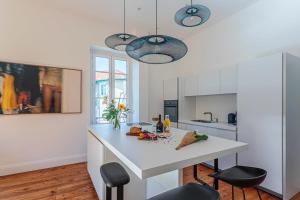 ENEKO KEYWEEK Apartment with car park and balcony in Biarritz center