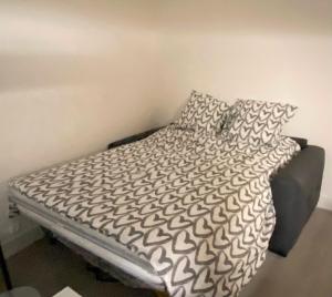 ENGHIEN-LES-BAINS : studio au coeur du centre ville
