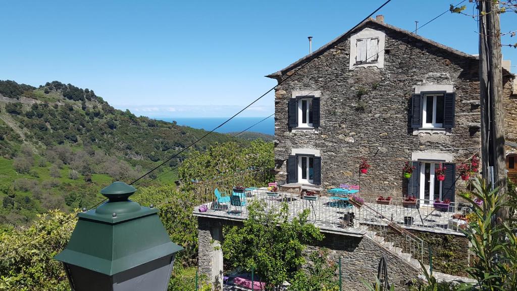 Appartement English Club in Corsica A Village Quartier de l'église 20215 Porri