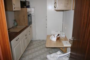 Enis Apartment - Biete Wunderschöne möbliertes Zimmer an