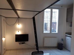 Appartement Enjoyable 20m² MONTREUIL 5 minutes Paris 221 Rue Etienne Marcel 93100 Montreuil Île-de-France