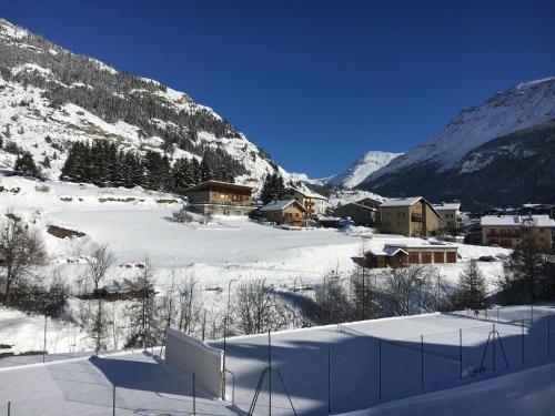 Appartement ensoleillé Lanslevillard station Val Cenis Vanoise Lanslevillard france