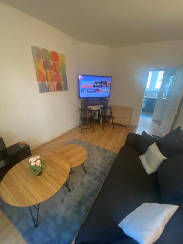 entire apartment for 6 people