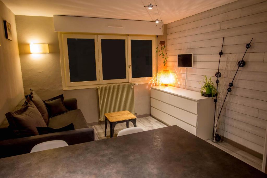 Entire apartment in Lisbon plus Car