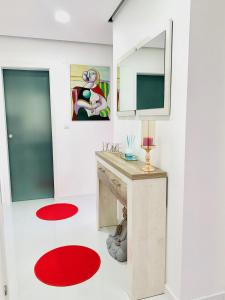 Entire apartment in Lisbon plus Car
