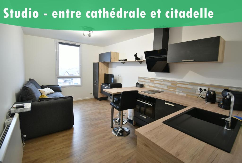 Appartement Entre cathédrale et citadelle 9 Rue des Saintes-Claires 80000 Amiens