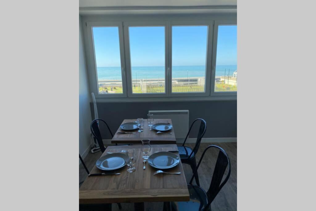 Appartement Entre mer et falaises 2 10 Rue du Lieutenant Claude Testu 76470 Le Tréport