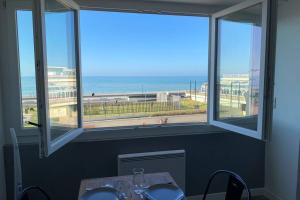 Entre mer et falaises 2