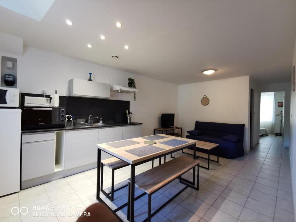 Appartement Entre rivière et montagne 2e étage 61 Rue Fusterie 30140 Anduze