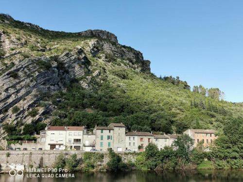 Appartement Entre rivière et montagne 2e étage 61 Rue Fusterie 30140 Anduze Languedoc-Roussillon