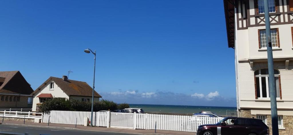 Appartement Entre terre et marais Villers sur mer - parking privé 82 Avenue de la République 14640 Villers-sur-Mer