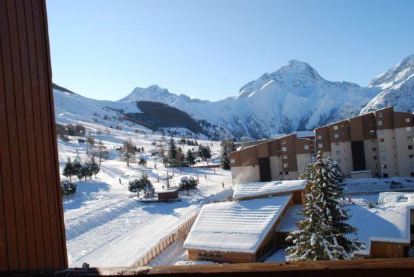 Appartement Eperon B3 LEs deux Alpes Eperon B3 58 Avenue de la Muzelle 38860 Mont-de-Lans