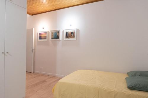 Equipped studio 2 steps from the Arc de Triomphe