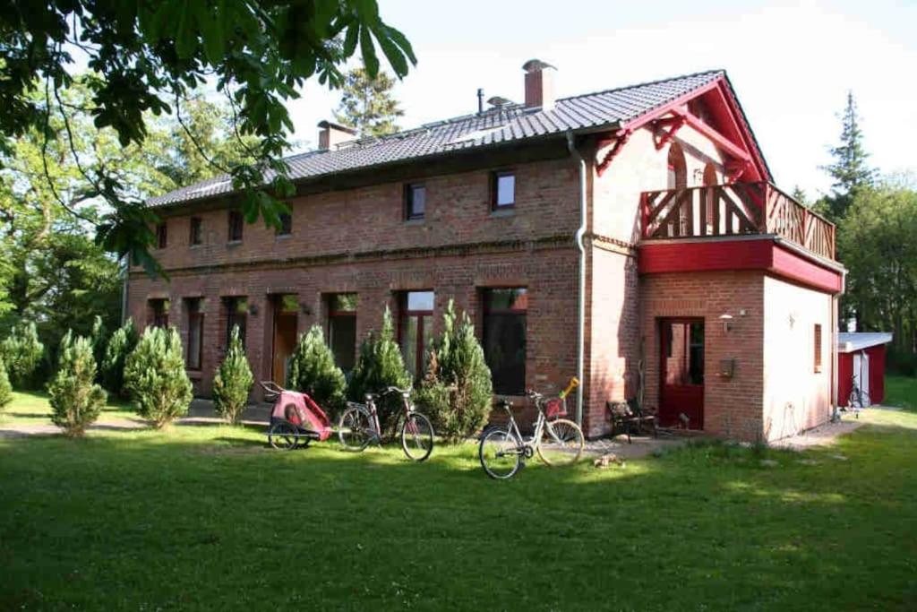 Appartement Erholung in der Natur - Urlaub im Alten Forsthaus 30 Landstraße Wohnung Graugans 18374 Zingst