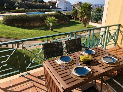 Ericeira Luxury Apartment on a private condo