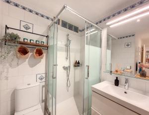 Escale citadine au centre d'Avignon, appartement de charme, spacieux et lumineux