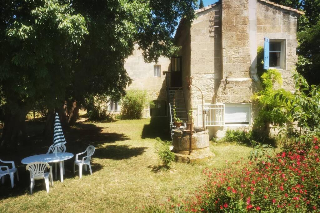 Appartement Escapade au calme avec jardin, 2 pers, CLIM WIFI 26 Route de Servannes 13200 Arles