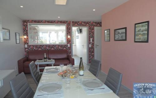 ESPLANADE FRONT DE MER 109 1er Etage Lit fait wifi Parking